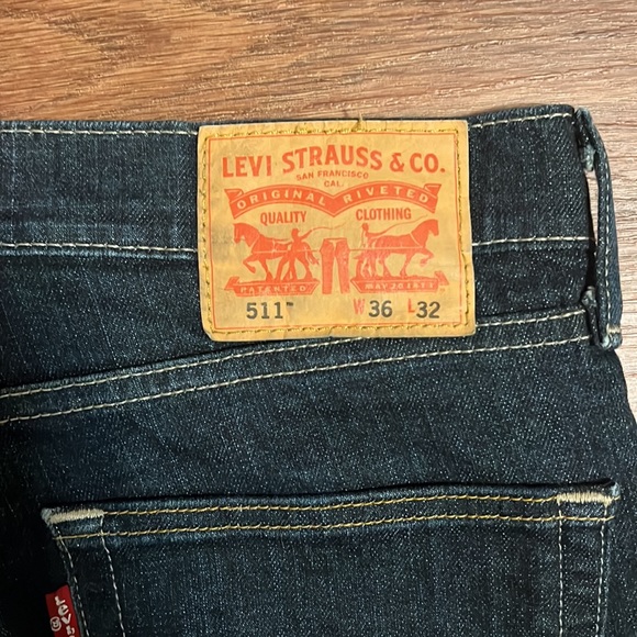 Never worn but no tag Levi men’s jeans - Picture 3 of 3